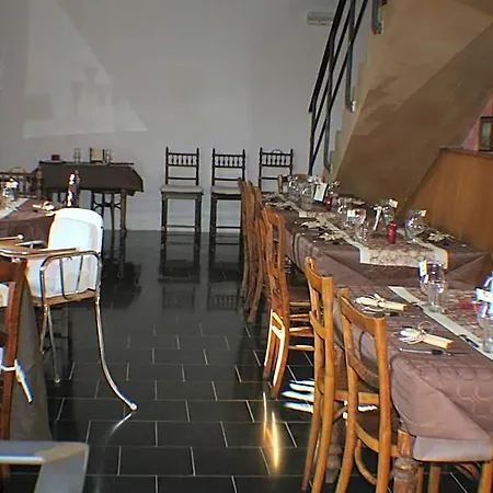 ベッド・アンド・ブレックファスト Le Relais De Charlinette 3*